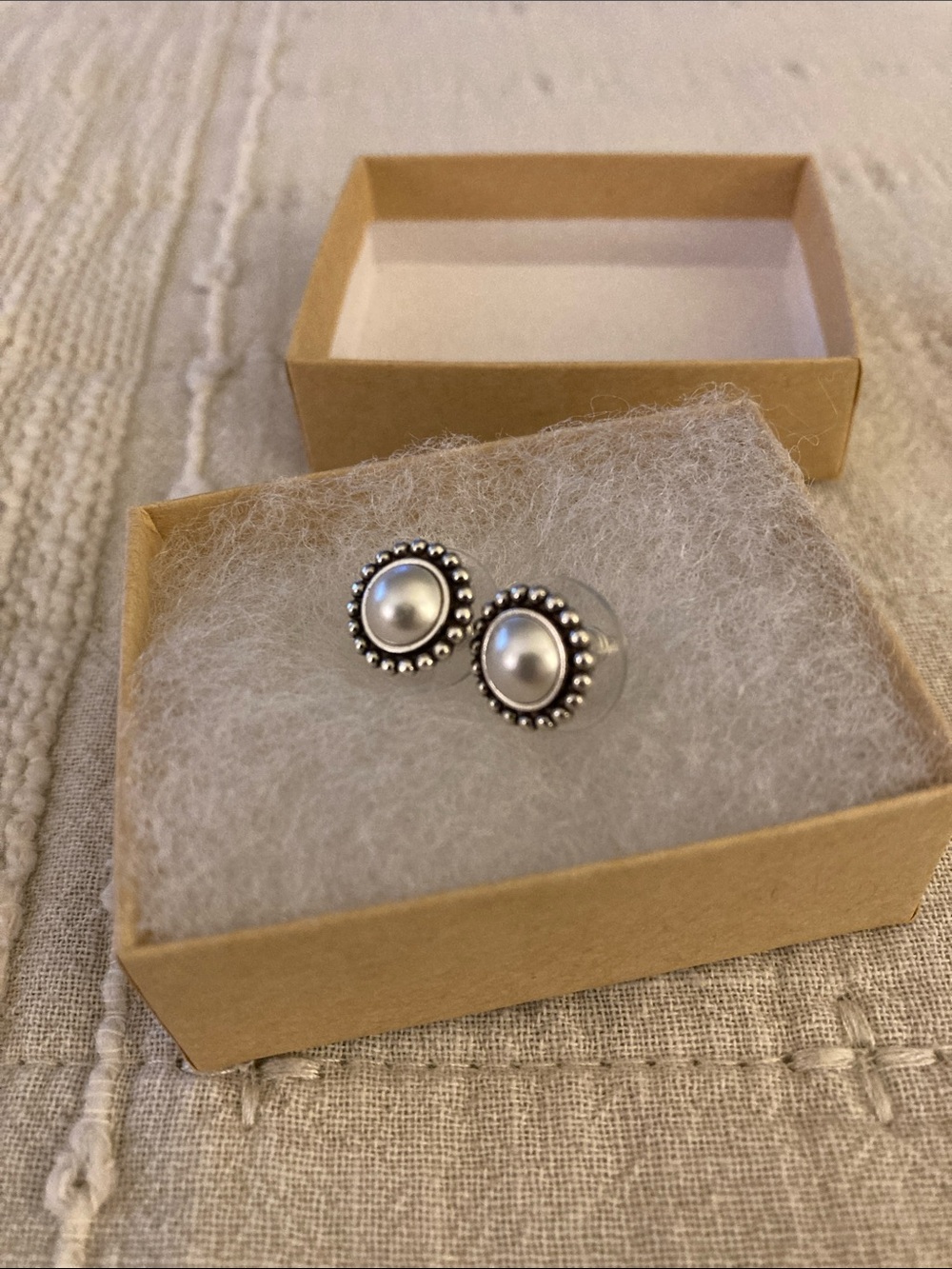 Brighton Luster Mini Post